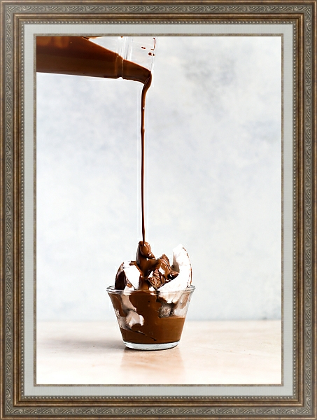 Постер Кокос с шоколадом с типом исполнения На холсте в раме в багетной раме 595.M52.330