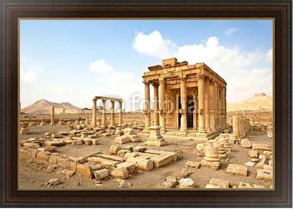 Постер Пальмира, Сирия. Руины древнего храма 2 с типом исполнения На холсте в раме в багетной раме 1.023.151