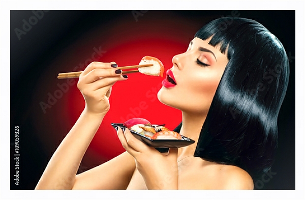 Постер Девушка ест суши с типом исполнения На холсте в раме в багетной раме 221-03