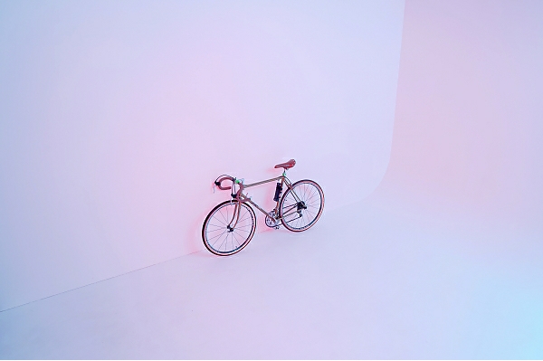 Постер Велосипед в лиловом цвете с типом исполнения На холсте без рамы