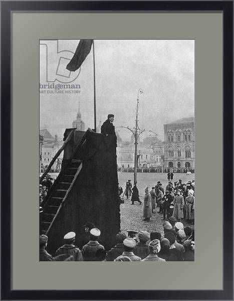 Постер Lenin, Red Square, Moscow, 1918 с типом исполнения Под стеклом в багетной раме 221-01