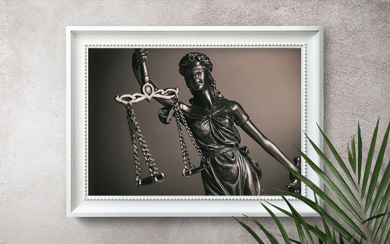 Постер с богиней правосудия в подарок на день юриста