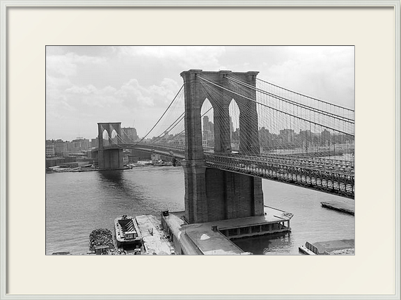 Ретро-фото бруклинского моста в раме с паспару