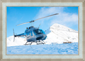 Постер для интерьера Вертолет в снежных горах