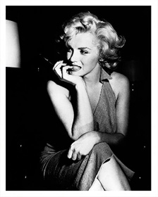 Ретро-фото Мэрилин Монро в белой раме Ретро-фото Мэрилин Монро в белой раме